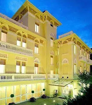 Relais Le Felci Executive Hotel 4*